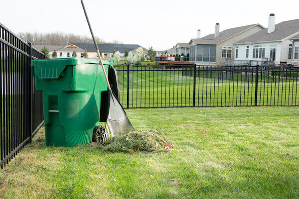 How Recycling Lawn Waste Will Improve Your Landscape